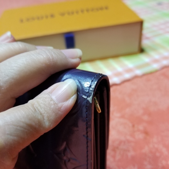Authentic LV Vernis Sarah Long Wallet - Picture 8 of 17